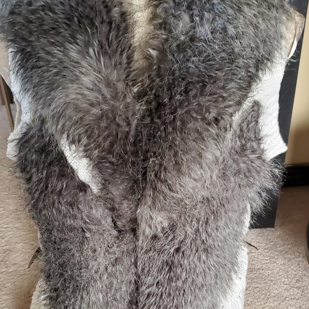Guess knit vest with fur collar